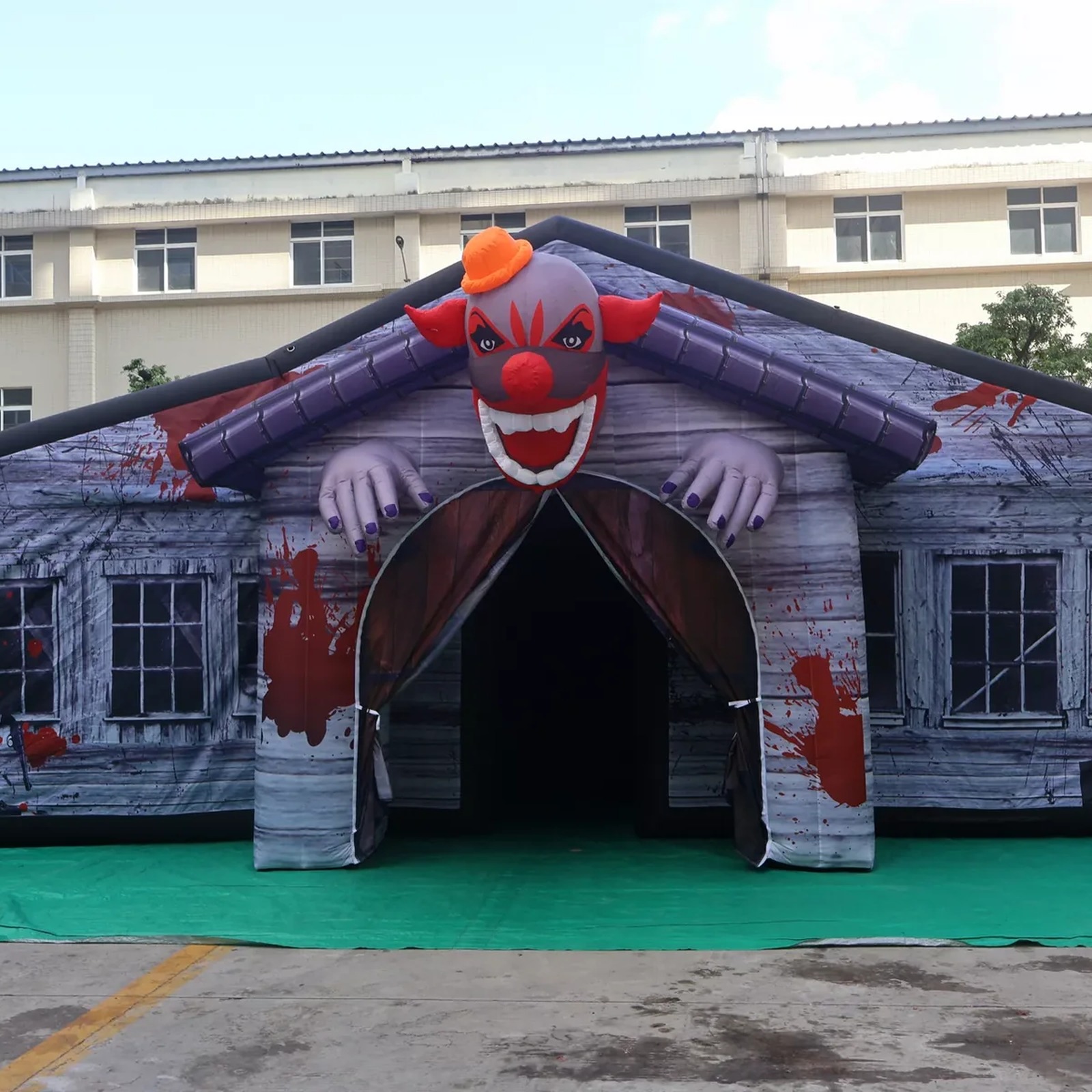 Large Gray Covered Inflatable  - Kids Outdoor Venues 评论和价格